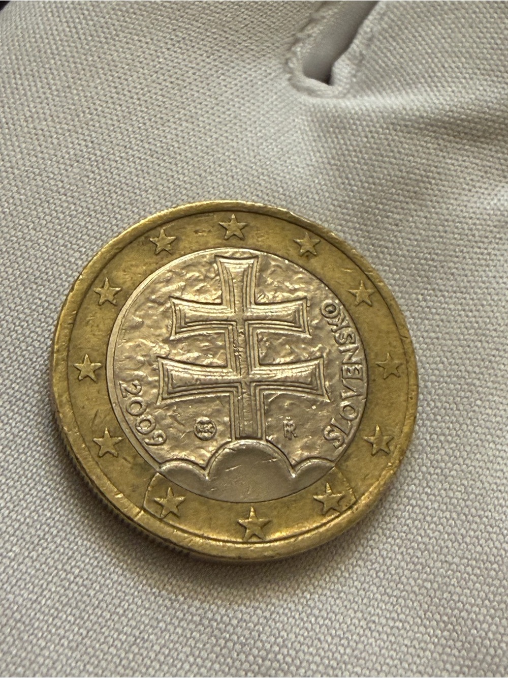 2009 Slovakia 1 Euro Coin Slovensko Double Cross Bi-Metallic Circulated World